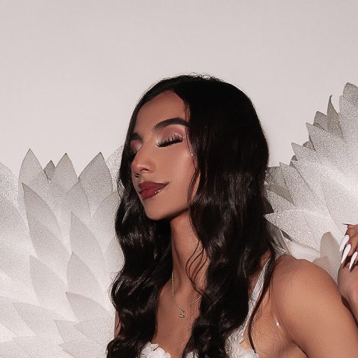 AnthonellaVolkov cam naked image