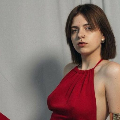 AprylHartlein online shows image