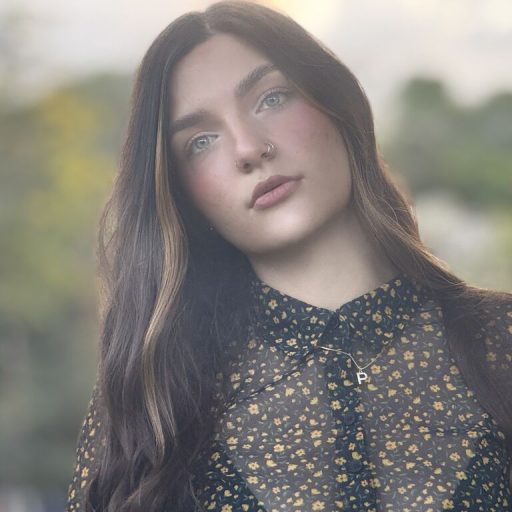 AriCollins recorded live image