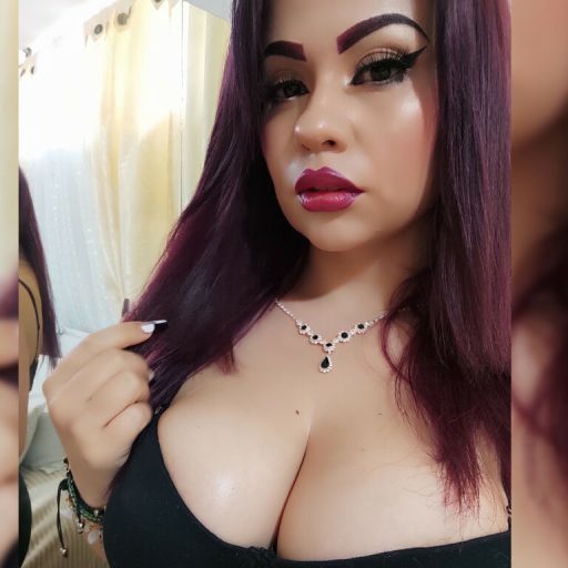 ArianaRuiz strip amateur image