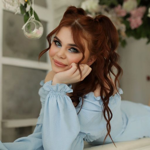 AriannaHardy pictures toy image