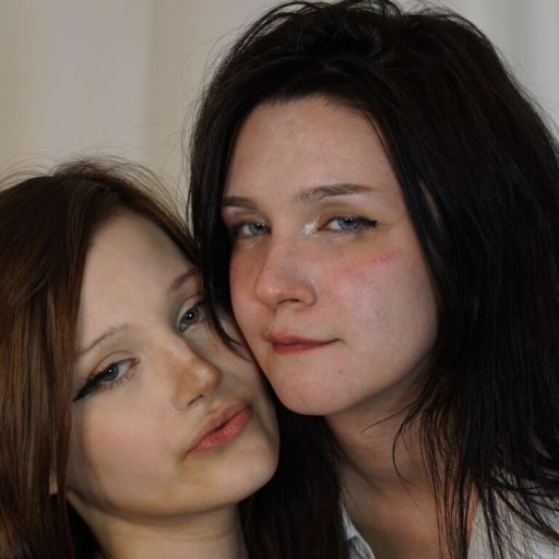 ArletteAndCate webcam free image