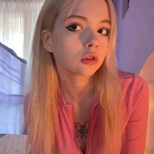 AshleySwaga live video image