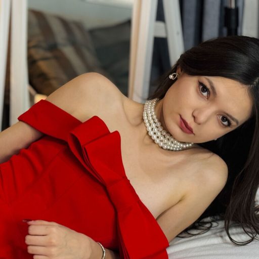 AsterQuinn cam naked image