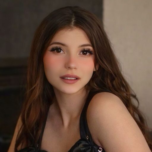 AudreyHolcomb pussy show image