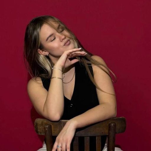 AureliaChirico amateur lush image