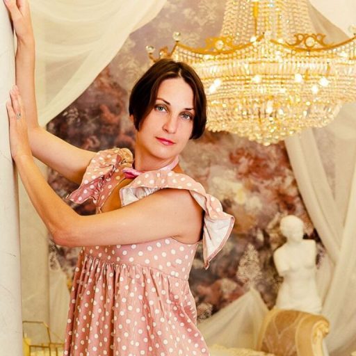 AuroraMonique show fingering image