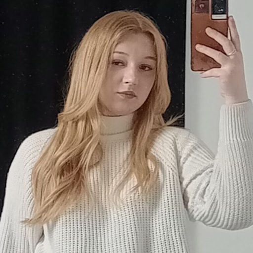 AutumnCoxwell live video image