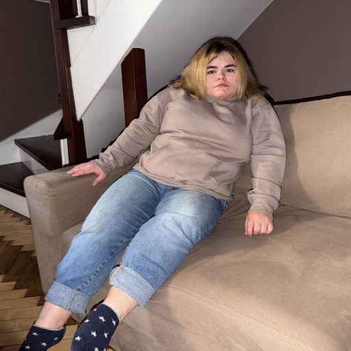 AvenLullaby xxx masturbation image