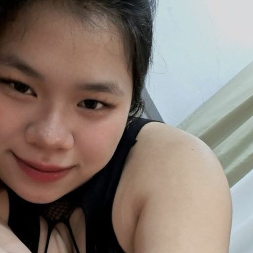 AveryKim online shows image