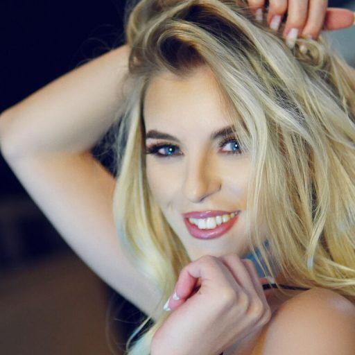 AvrilSky ass vibrator image