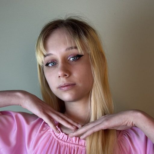 BeckiEngler naked porn image