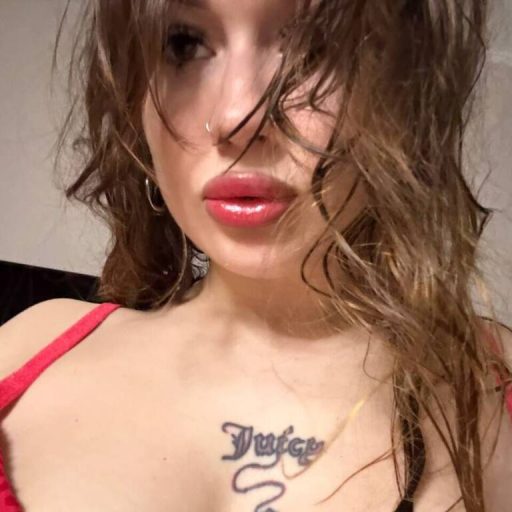 BernadineJave online shows image