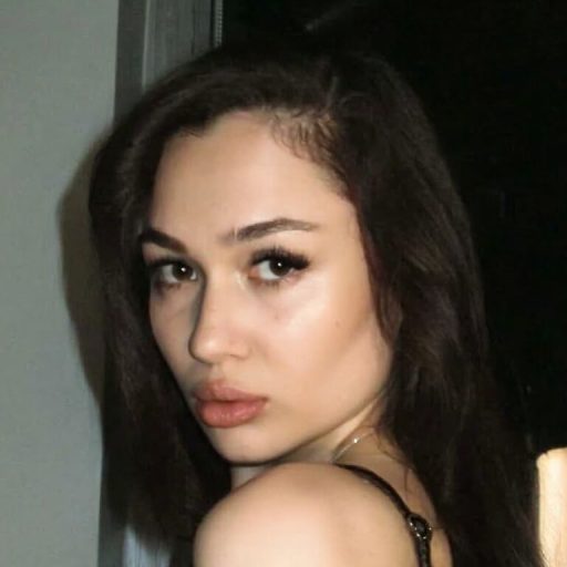 BernadineJave online shows image