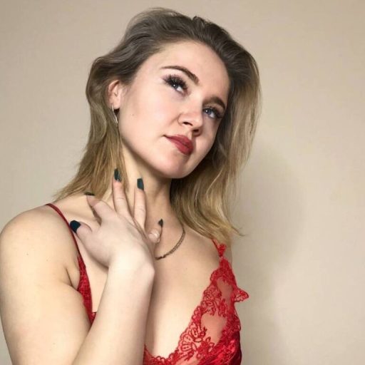 BerthaLee fingering ass image