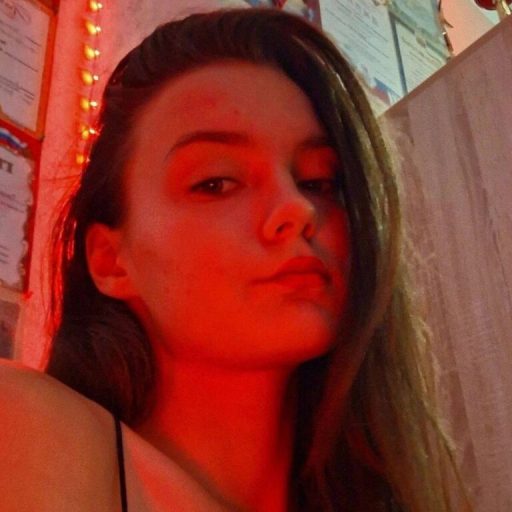 BettyHolt pussy show image