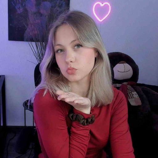 BlossVibe live video image