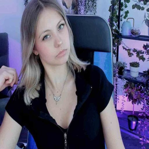 BlossVibe live video image