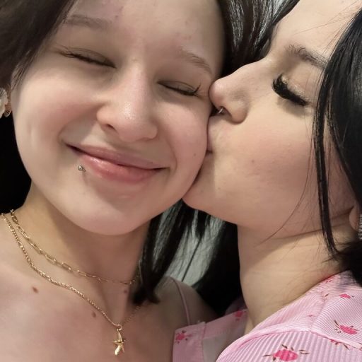 BrandieAndAfton livesex pussy image