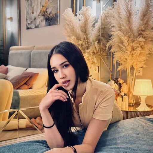 BrendaFlowery show fingering image