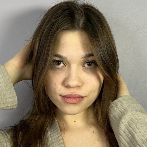 BritanySvatos cam naked image