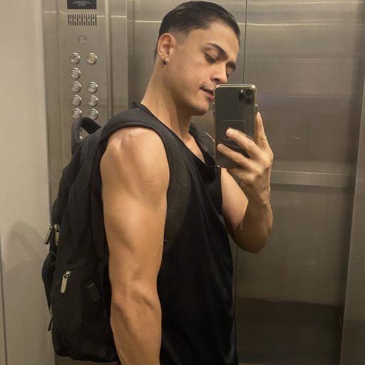 BrunoRosse cam naked image