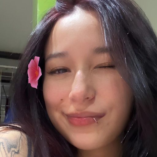 CamiLewit show fingering image