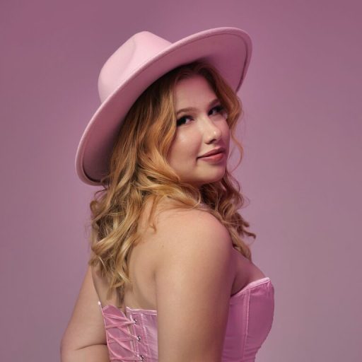 CamillaTores pictures toy image