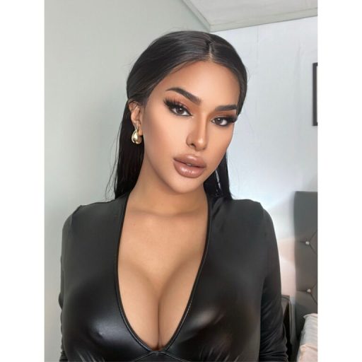 CandiceFerragamo fingering ass image