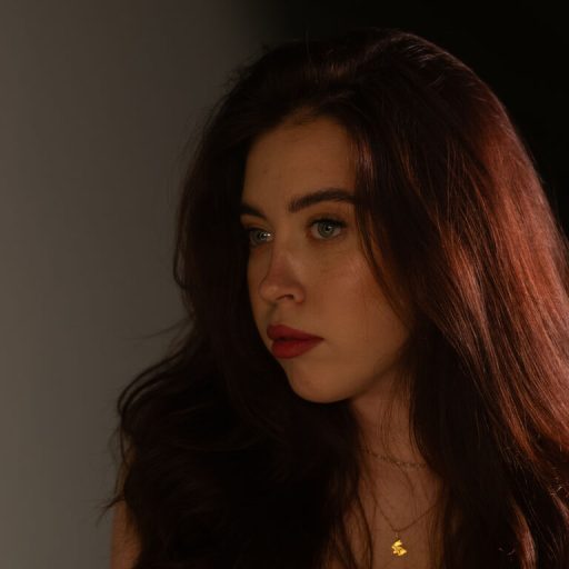 CarmenBond jasmin online image