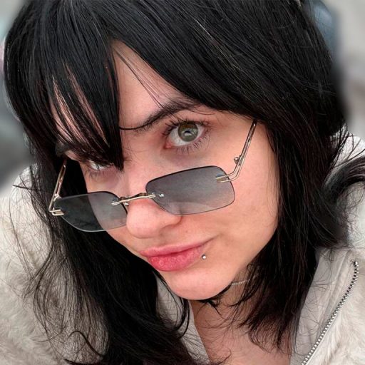 CarolineBless vibrator lj image