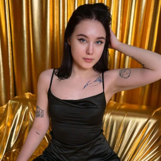 CarolineTenders cam naked image