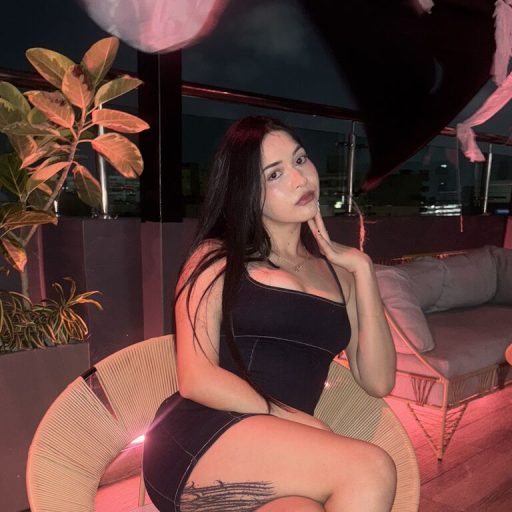CharlotteParis pussy show image