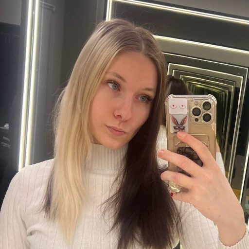 ChelsieKirchberg online shows image