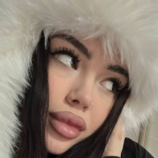 CherlynDarm live video image