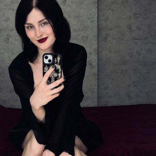 CherrylSoffer online shows image