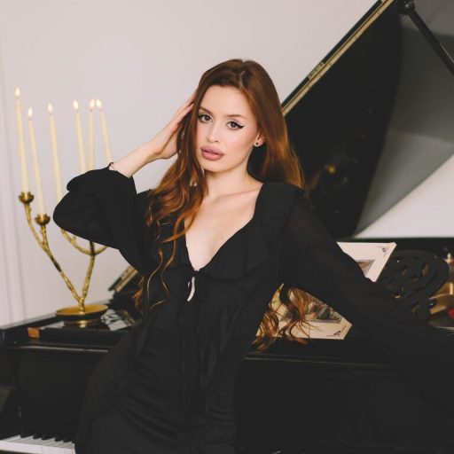 CherylCollins amateur lush image