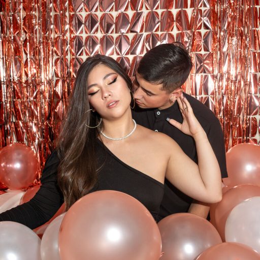 ChloeAndAdam toy jasmin image