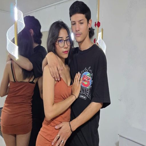 ChloeAndLian webcam free image