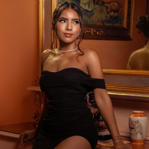 ChloeMilles pictures toy image