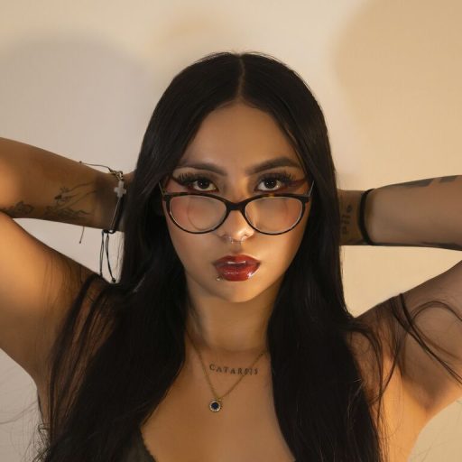 ChloeRiveiro shows recorded image