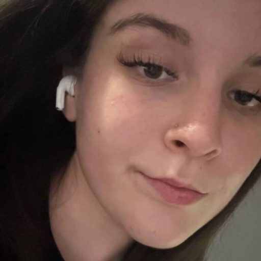 ChloeRoyal pussy show image