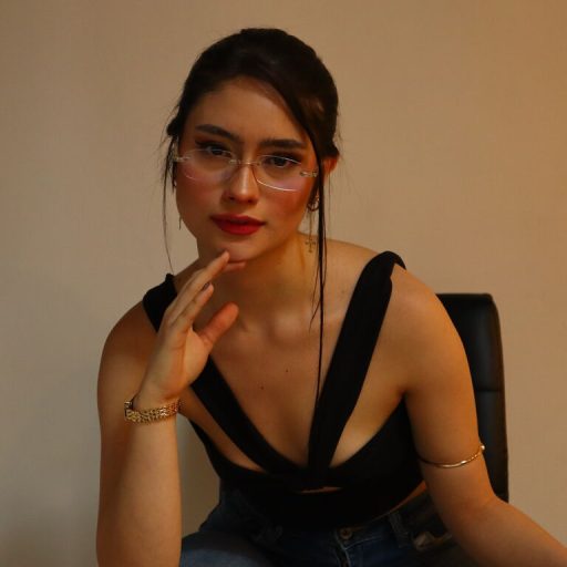 ChloeVelasco pussy show image
