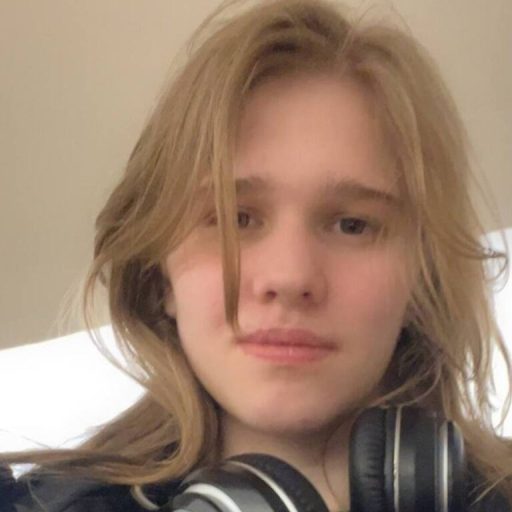 ChristieDemaline online shows image