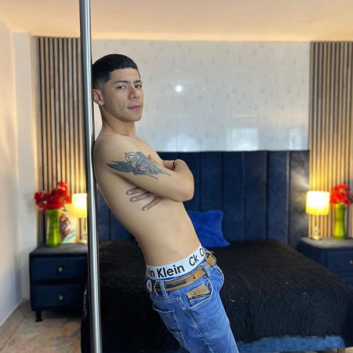 ChristoperGirald online shows image