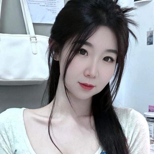 ClaraWhiter toy jasmin image