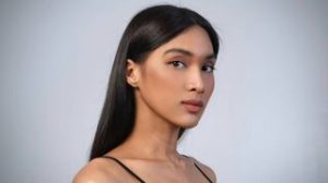 ClareyFox live video image