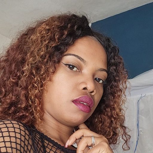 ClaudiaNellah show fingering image