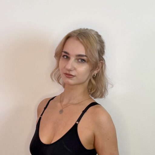 CleoHarringtons online shows image
