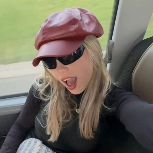 CoreneSandavol webcam free image